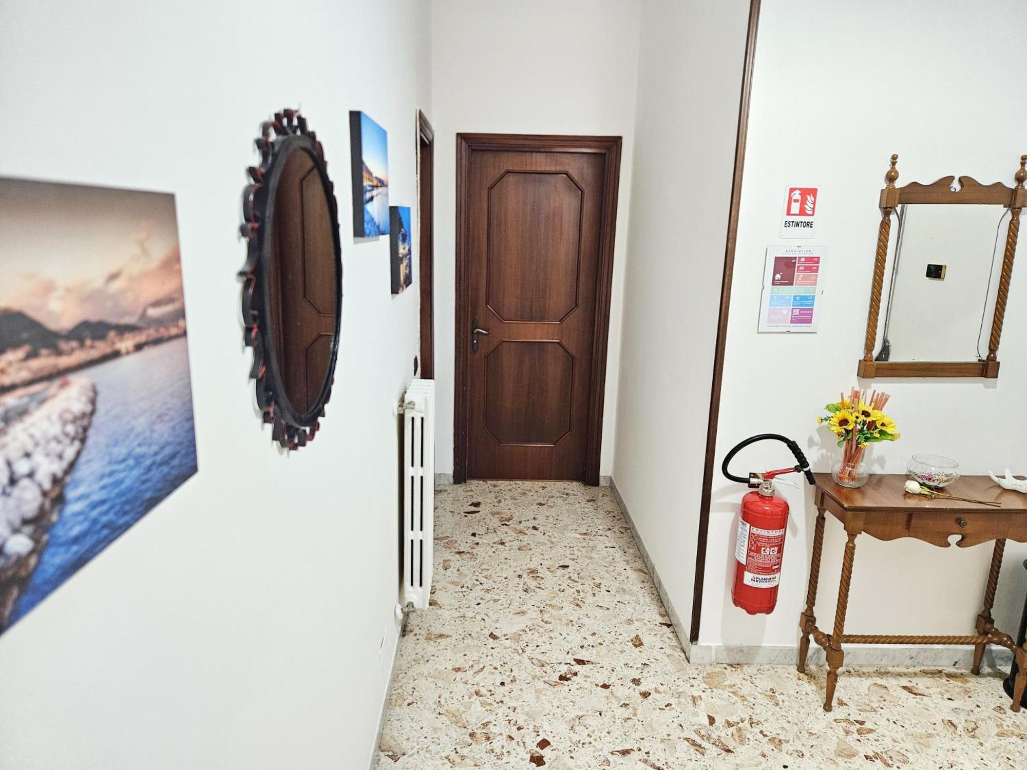 Apartament Stella Marina Salerno Zewnętrze zdjęcie